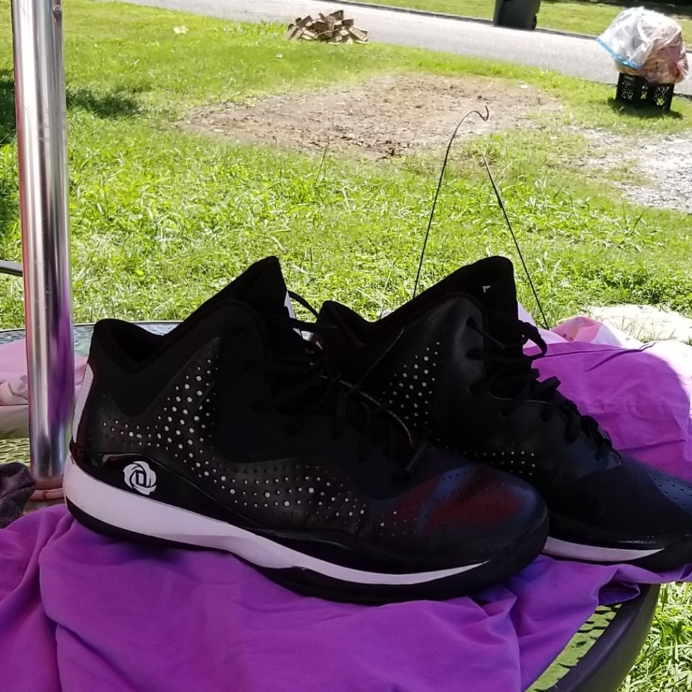 Tennis shoe